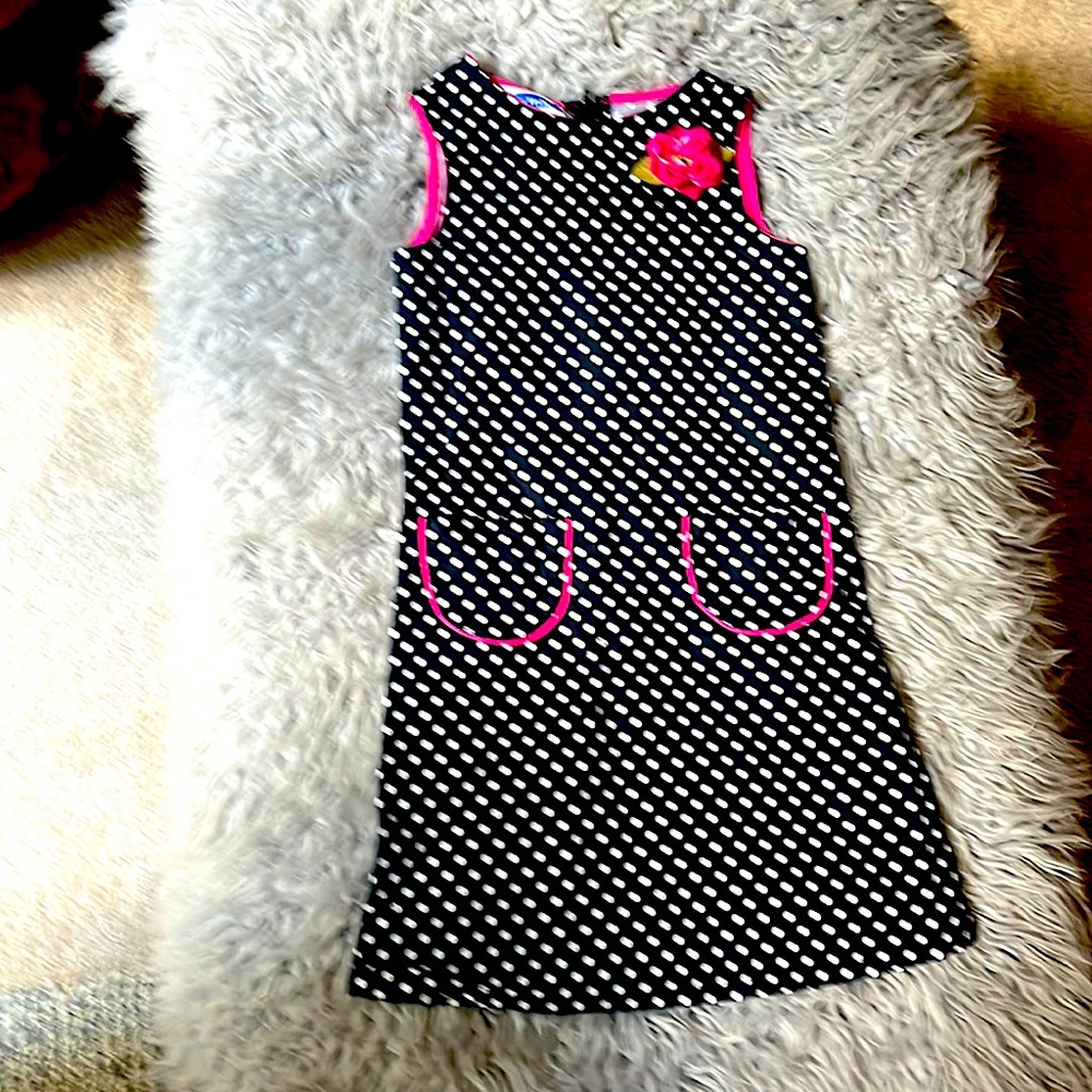 Blue and white polka dot w/ pink rose on the left side“Big Fish” brand